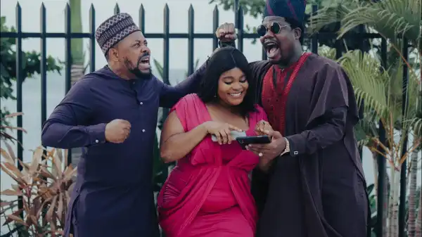 Mr Macaroni  – The Glowing Couple (Comedy Video)