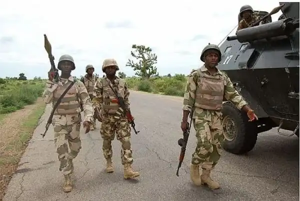 Nigerian Soldiers Storm Anambra Nursing School In Search Of Unknown Gunmen (Photos)