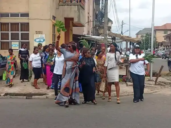 Women storm House of Reps members’ offices in Abia, demand more legislative seats, appointments