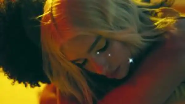 VIDEO: Dua Lipa - Physical