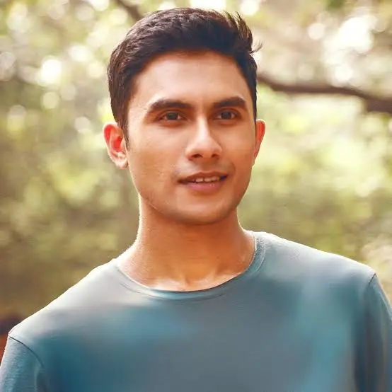 Biography & Career Of Ritwik Bhowmik