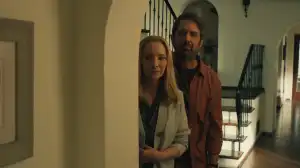 No Good Deed Trailer: Lisa Kudrow & Ray Romano Star in Netflix Comedy