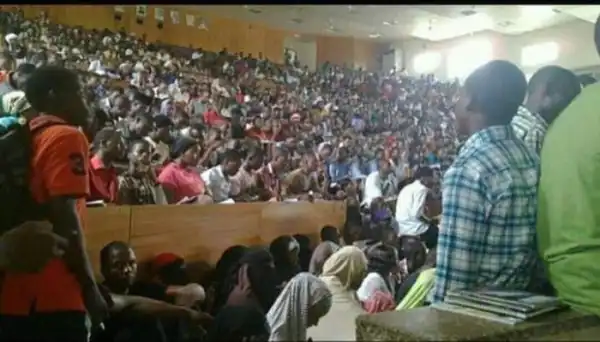 Which Course Has This Type Of Crowd In Your School?