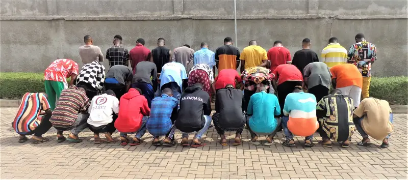 EFCC arrests 33 suspected Internet fraudsters in Owerri
