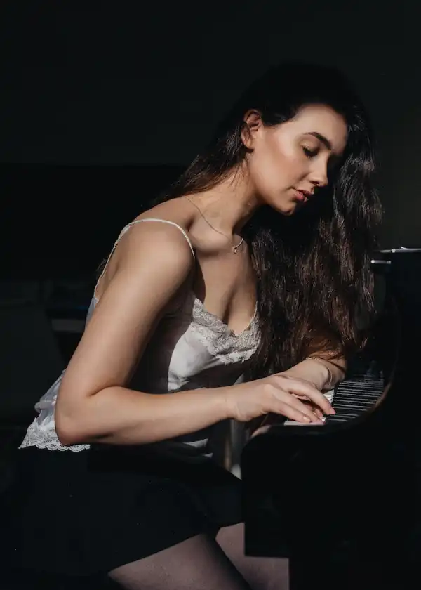 Jennifer Juliette – Anchor