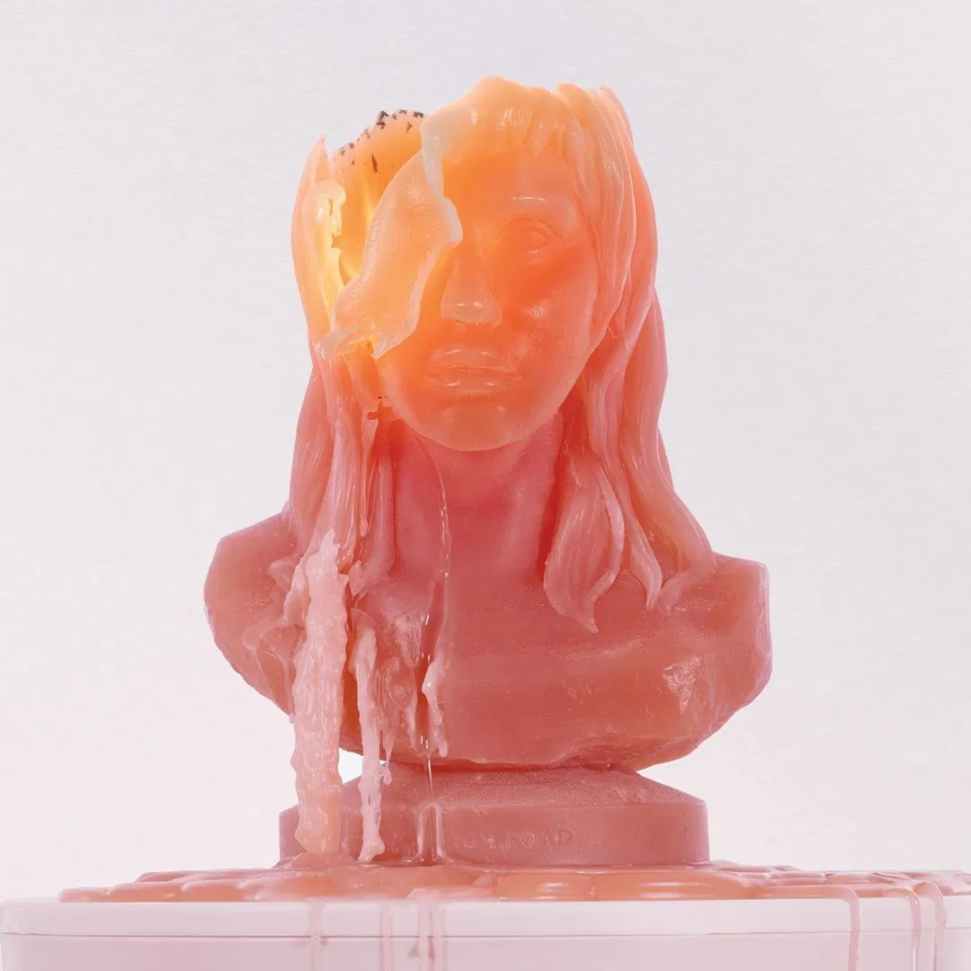 Kesha Ft. Ke$ha – Kinky