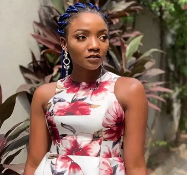 Singer, Simi Signs New Deal With Apple Music’s Platoon (Video)
