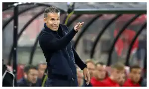 Heerenveen manager, Van Persie blows hot as opponents field 12 players