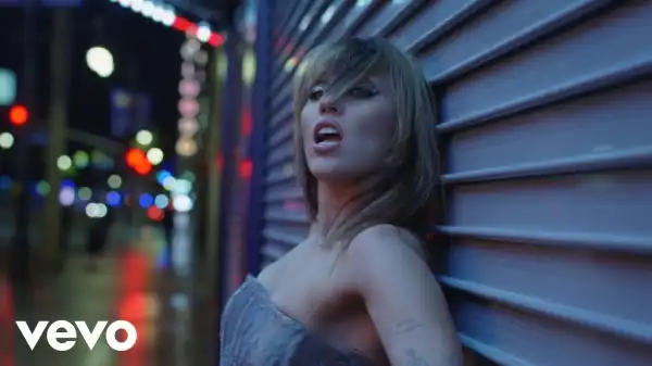 Miley Cyrus - Walk of Fame ft. Brittany Howard (Video)