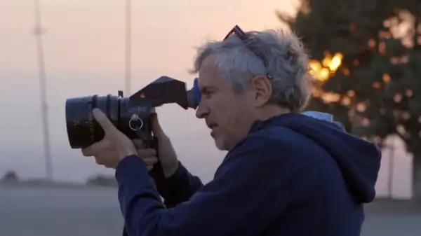 Alfonso Cuarón Wants To Make a Horror Movie