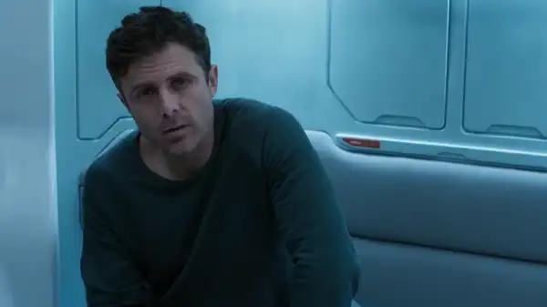 Slingshot Trailer Previews Sci-fi Thriller Starring Casey Affleck & Laurence Fishburne