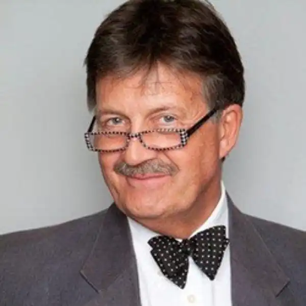 Biography & Career Of Tim Wonnacott