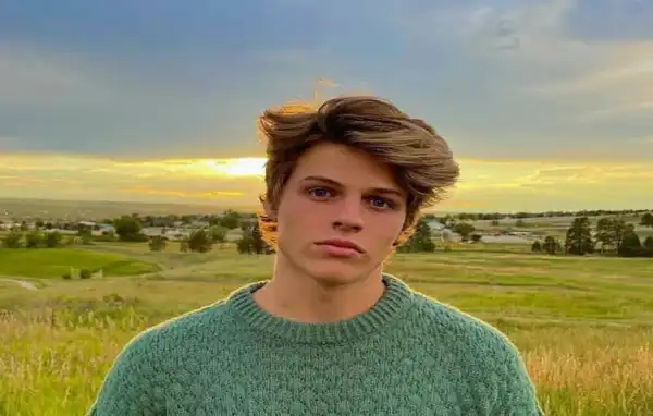 Biography & Career Of Sam Dezz