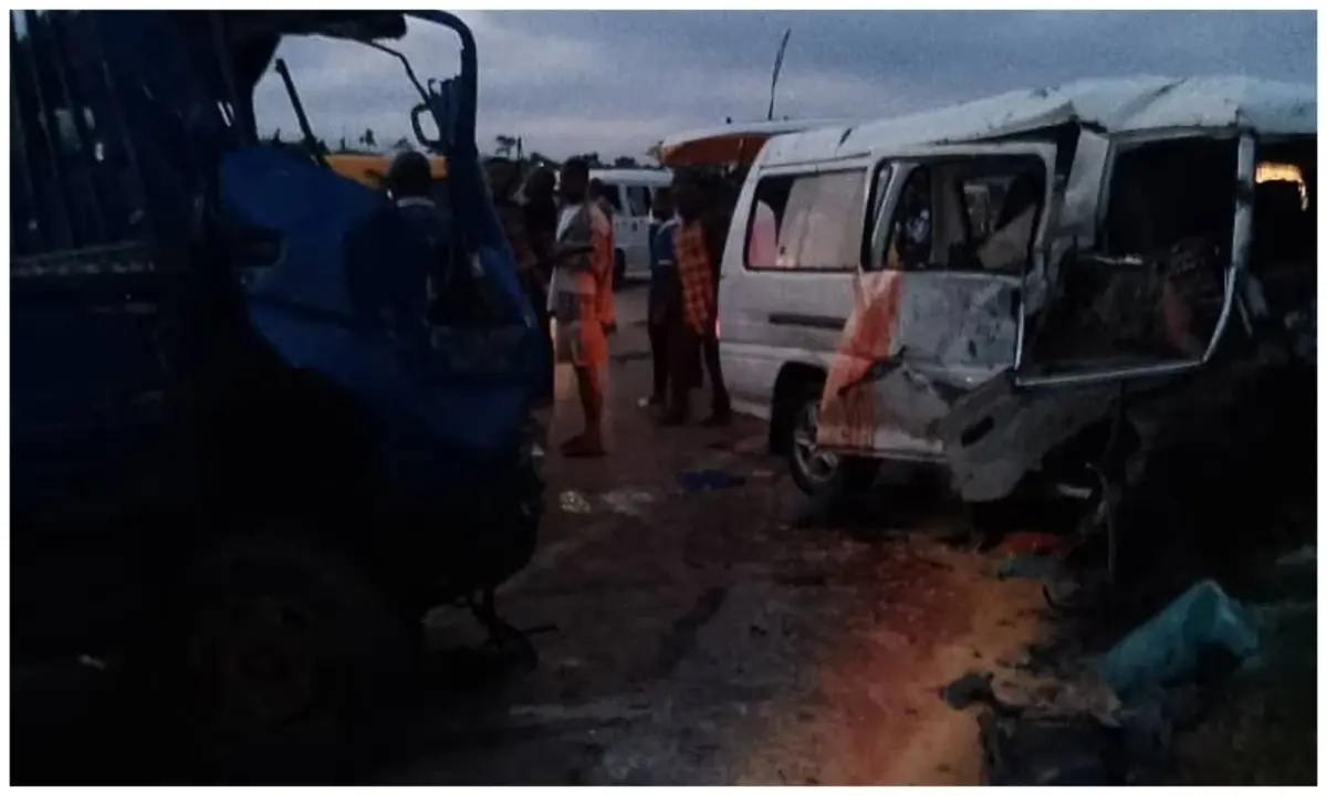 Woman dies in Anambra auto crash