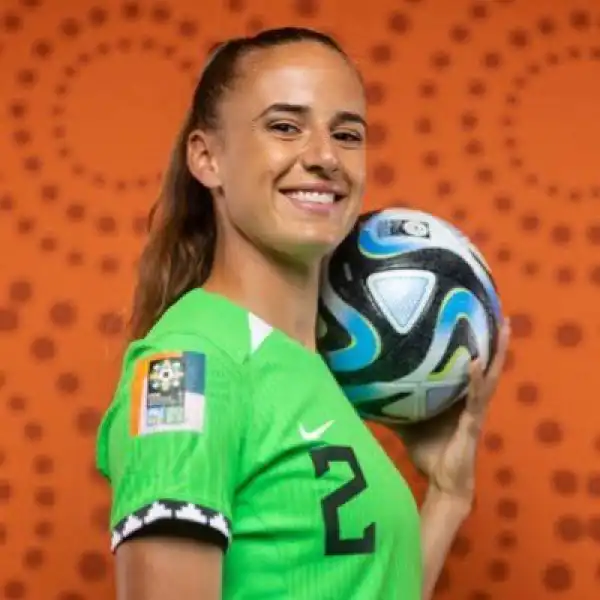 Biography & Career Of Ashleigh Plumptre