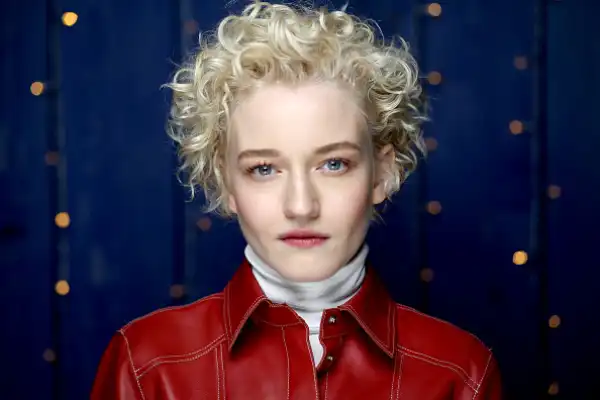 Net Worth Of Julia Garner