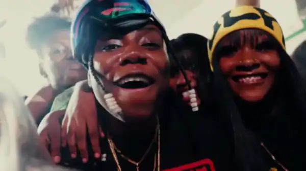 Teni – No Days Off (Video)