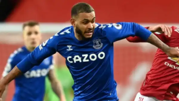 Real Betis pushing to sign Everton striker Josh King