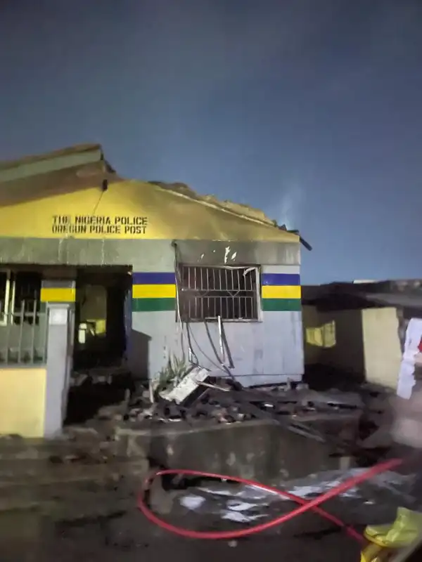 Lagos Police Station set on fire by rampaging Youths