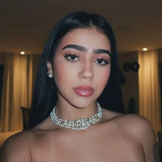 Biography & Career Of Rebeca Barreto