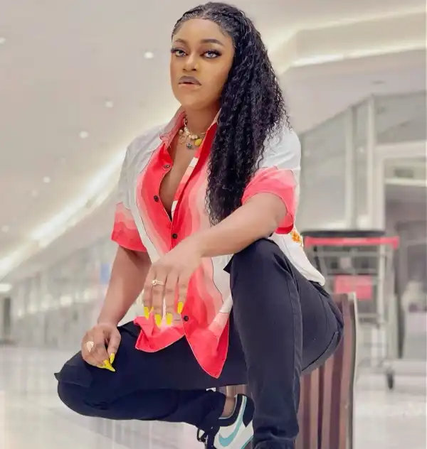 Actress Victoria Kolawole Cries Out After Being Duped While Trying To Buy Fuel