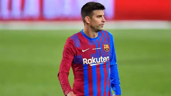 Pique Insists All Four Barcelona Captains Will Take Pay Cut