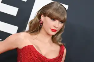 Report: Taylor Swift Unhappy With Blake Lively’s ‘Dragon’ Comments