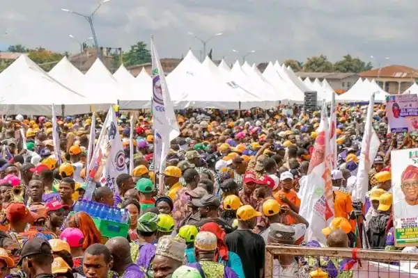 10,000 Pdp Members Decamped To Apc In Osun State (pic)