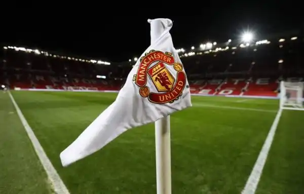 Man Utd to offer refunds, season ticket delay to fans