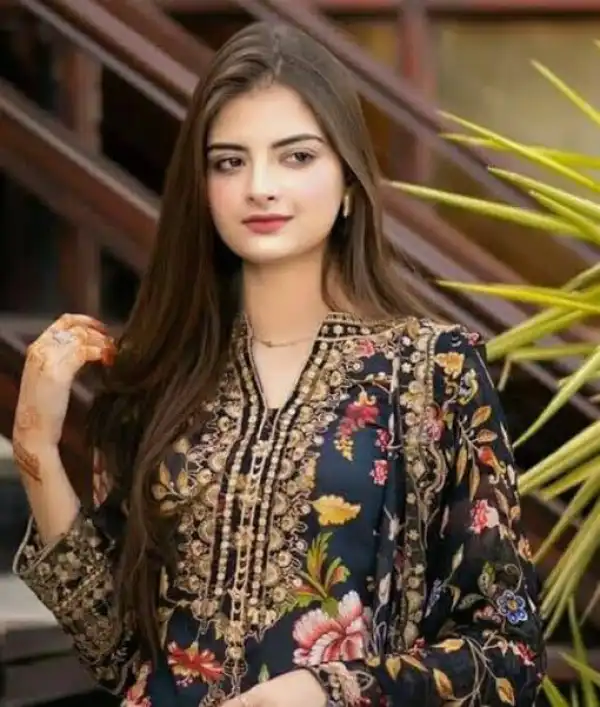 Age & Net Worth Of Muzna Masood Malik