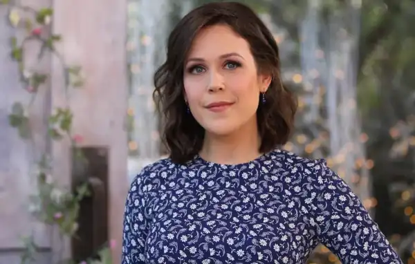 Career & Net Worth Of Erin Krakow