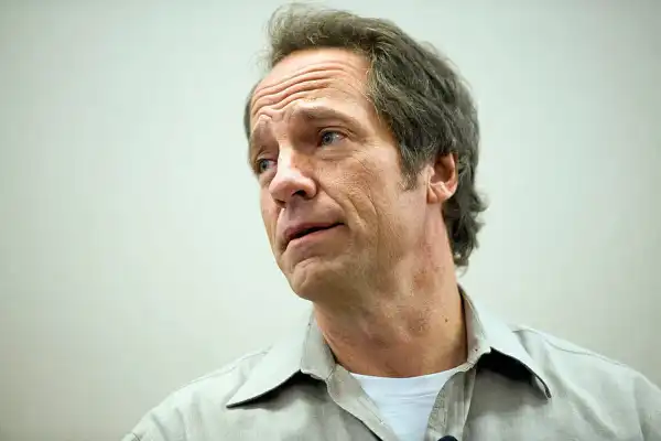 Age & Career Of Mike Rowe
