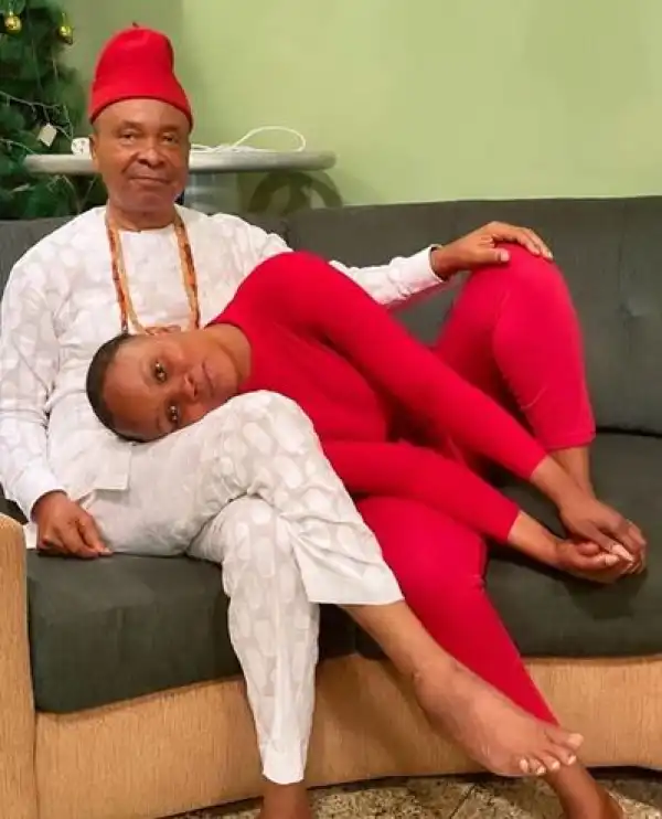 Blossom Chukwujekwu’s Ex-wife, Maureen Ezissi Buries Dad (Video)