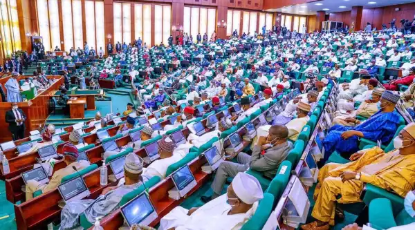 NANS Threatens To Shut Down Nigeria Over FG’s Planned Subsidy Removal