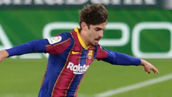 Barcelona coach Xavi considers recall for Wolves winger Trincao