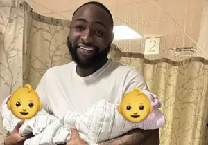 Davido’s Fans Gift His Twins ₦1k, ₦200 And ₦300 As He Celebrate Their 1st Birthday