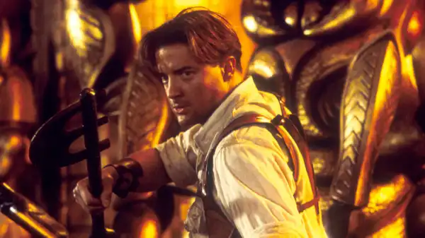 The Mummy Director Debunks Rumors About Tom Cruise & Brad Pitt, Brendan Fraser Stunt