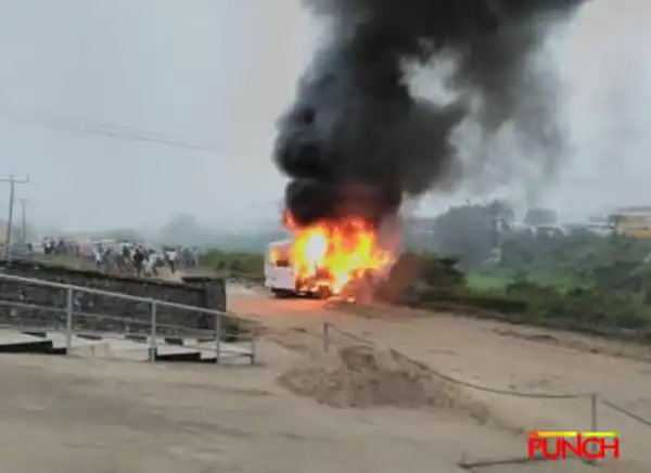 Female Trader Dies In Imo Auto Crash, Mob Sets Vehicle Ablaze