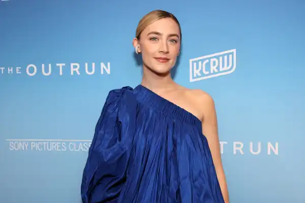 Saoirse Ronan Addresses Rumors of Being Offered Black Widow Role: ‘I Can’t See Myself Doing Marvel’