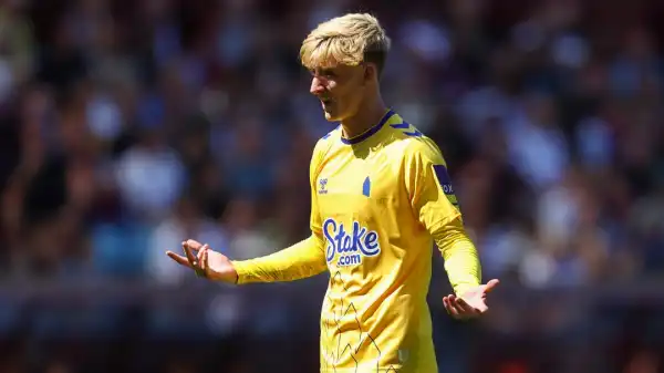 Chelsea make approach for Everton