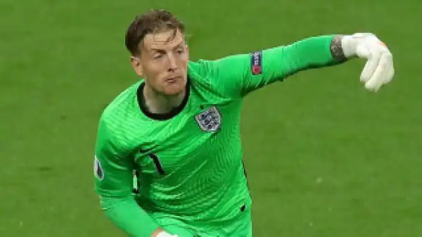 Everton goalkeeper Pickford sets new England record