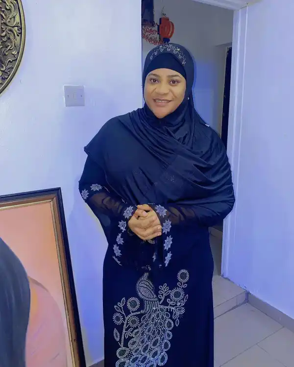 Days after she was spotted twerking, actress, Nkechi Blessing rocks Hijab; calls herself the “Lord’s favourite”