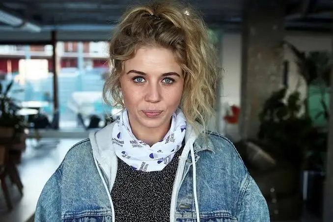 Biography & Career Of Salka Sól Eyfeld