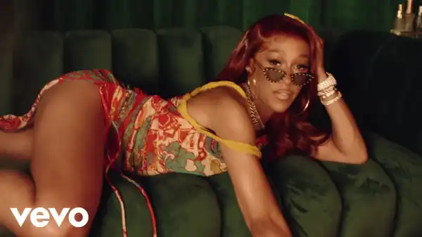 BIA - WHOLE LOTTA MONEY (Video)