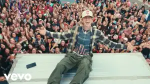 mgk - tell me whats up (Video)