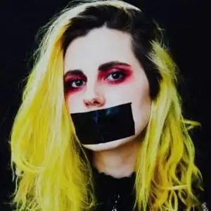 Aviva – Cursed