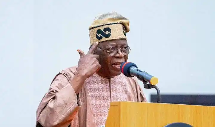 Why Tinubu Hand Is Shaking?