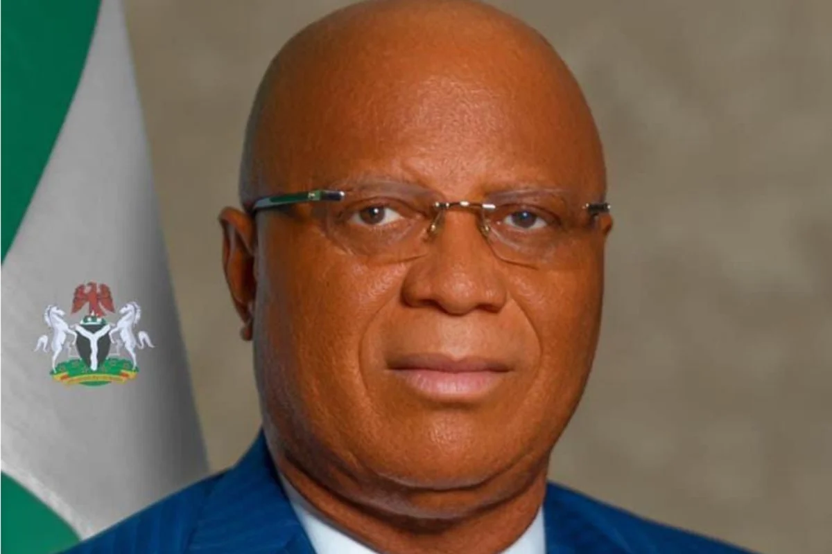 APC govs storm Akwa Ibom as Umo Eno officially dumps PDP, joins party