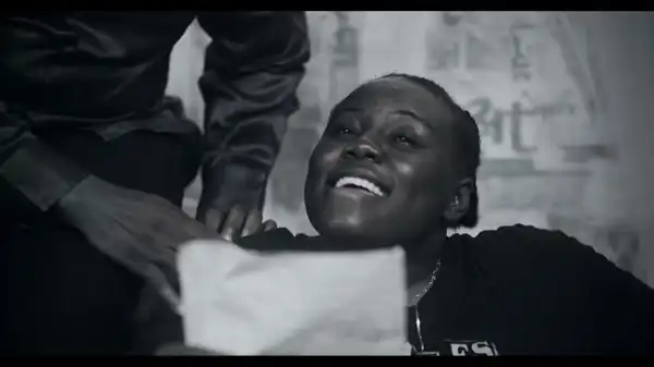 Teni – Hustle (Video)