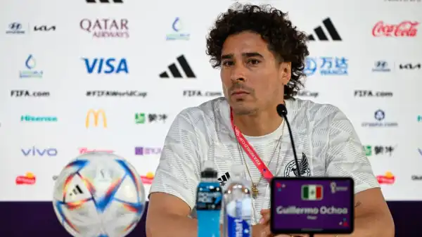 Guillermo Ochoa on facing Robert Lewandowski: 